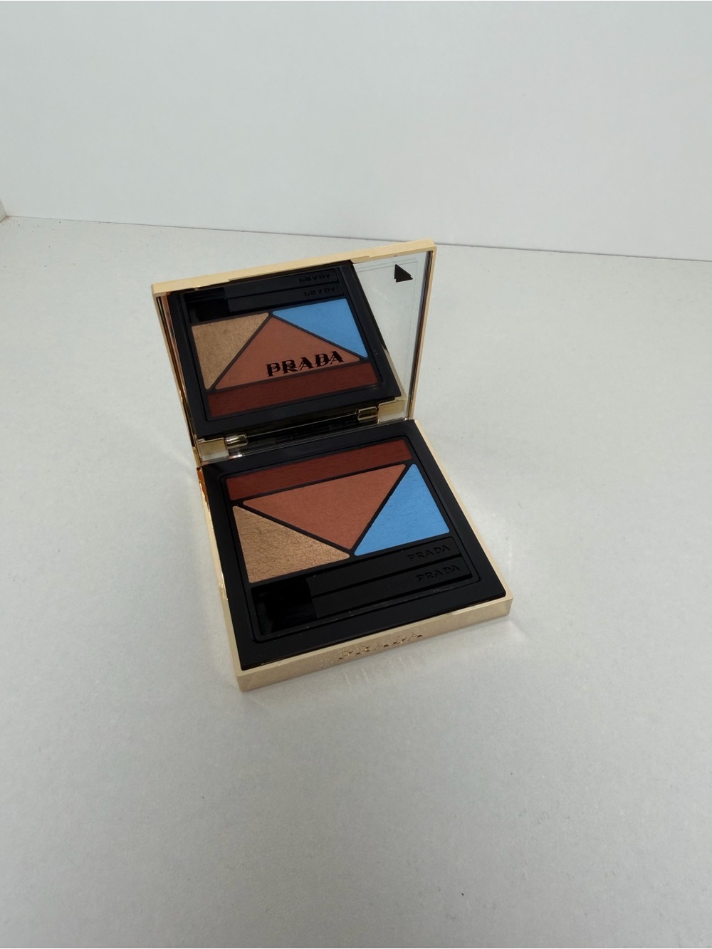 Prada Dimensions Multi-Effect Refillable Eyeshadow Palette